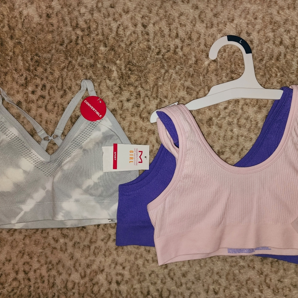 NWT Girls sports bras size L